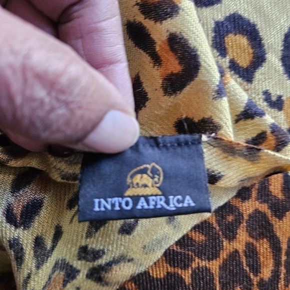 Into Africa Leopard Print Scarf/Wrap - Picture 4 of 8